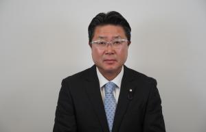 議員顔写真４