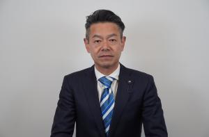 議員顔写真 10