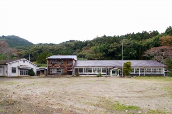 旧初原小学校2